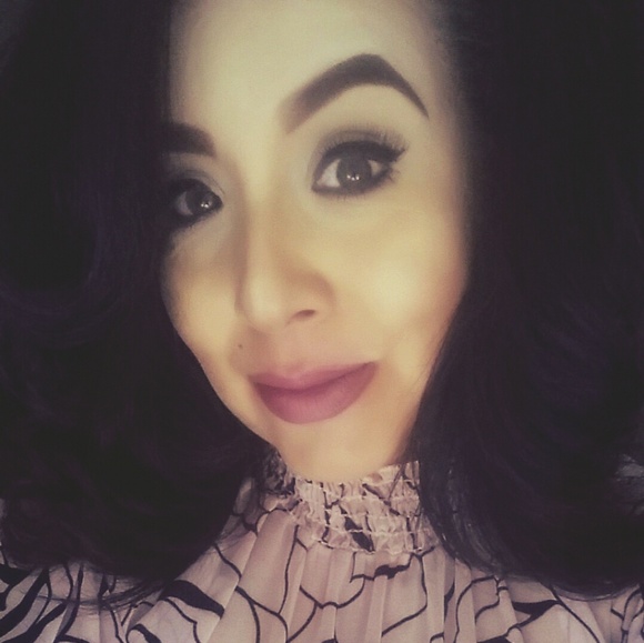 Meet your Posher, Tanya - Picture 1 of 1